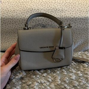 Michael kors crossbody bag